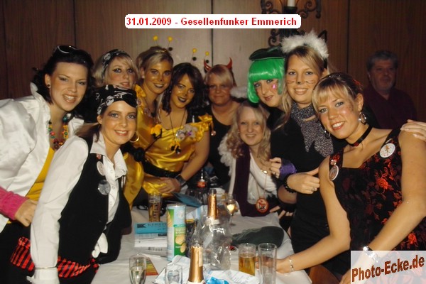 071.jpg