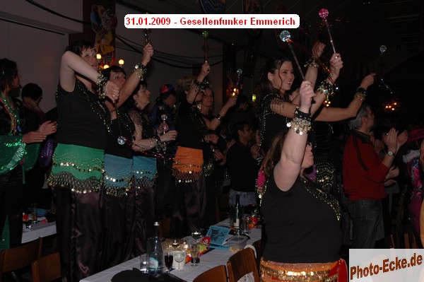 073.jpg