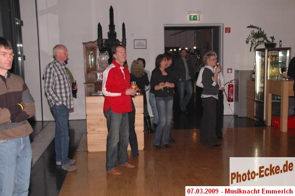 074.jpg