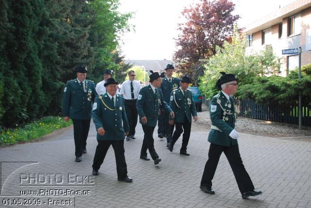 145.jpg